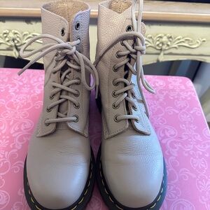 Dr Martens Taupe Combat Boots Pascal size 7, NWOT